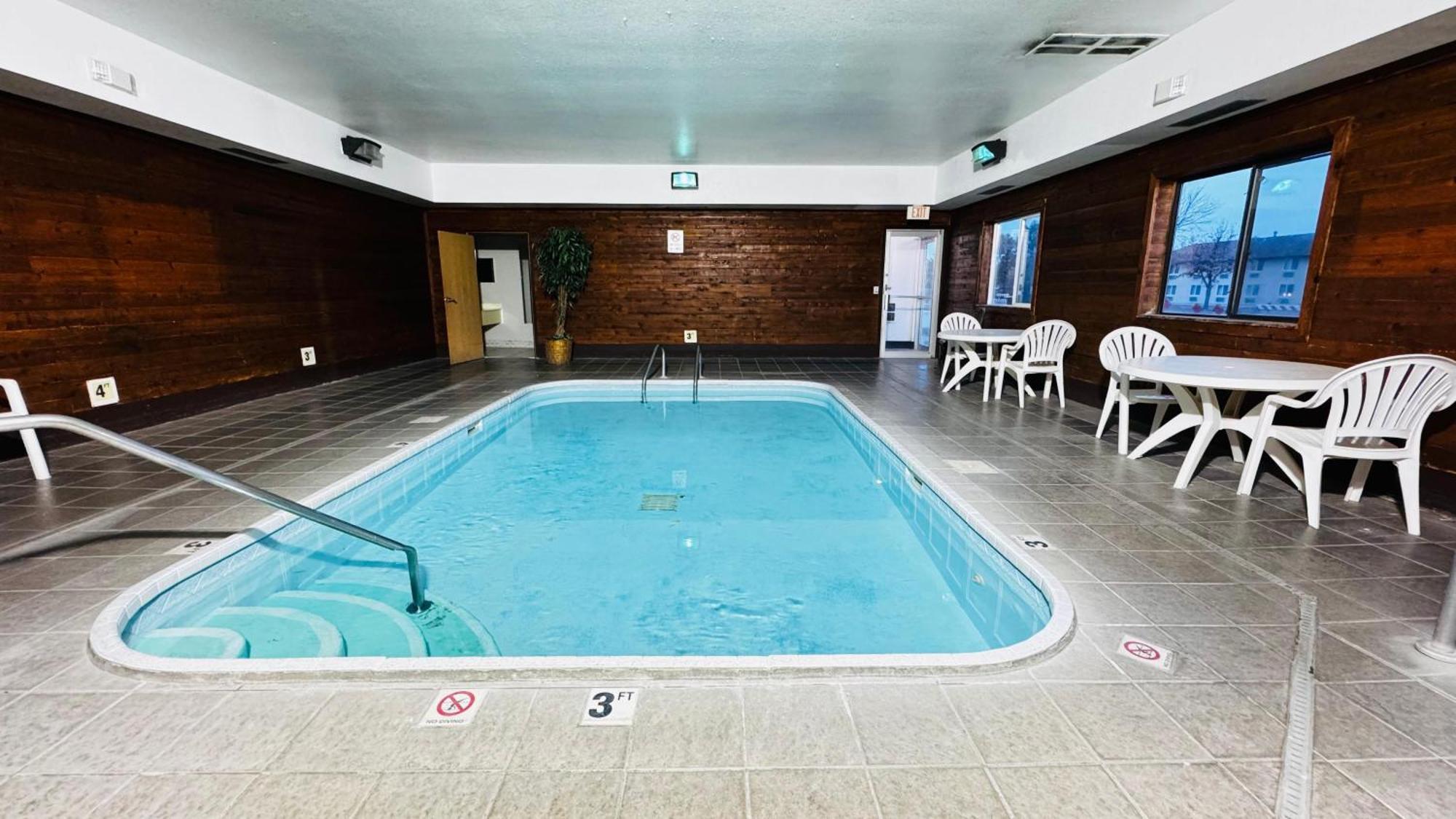Days Inn By Wyndham נורת' פלאט מראה חיצוני תמונה